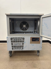 Load image into Gallery viewer, Showroom Techfrost E5 Blast Freezer, photo 2